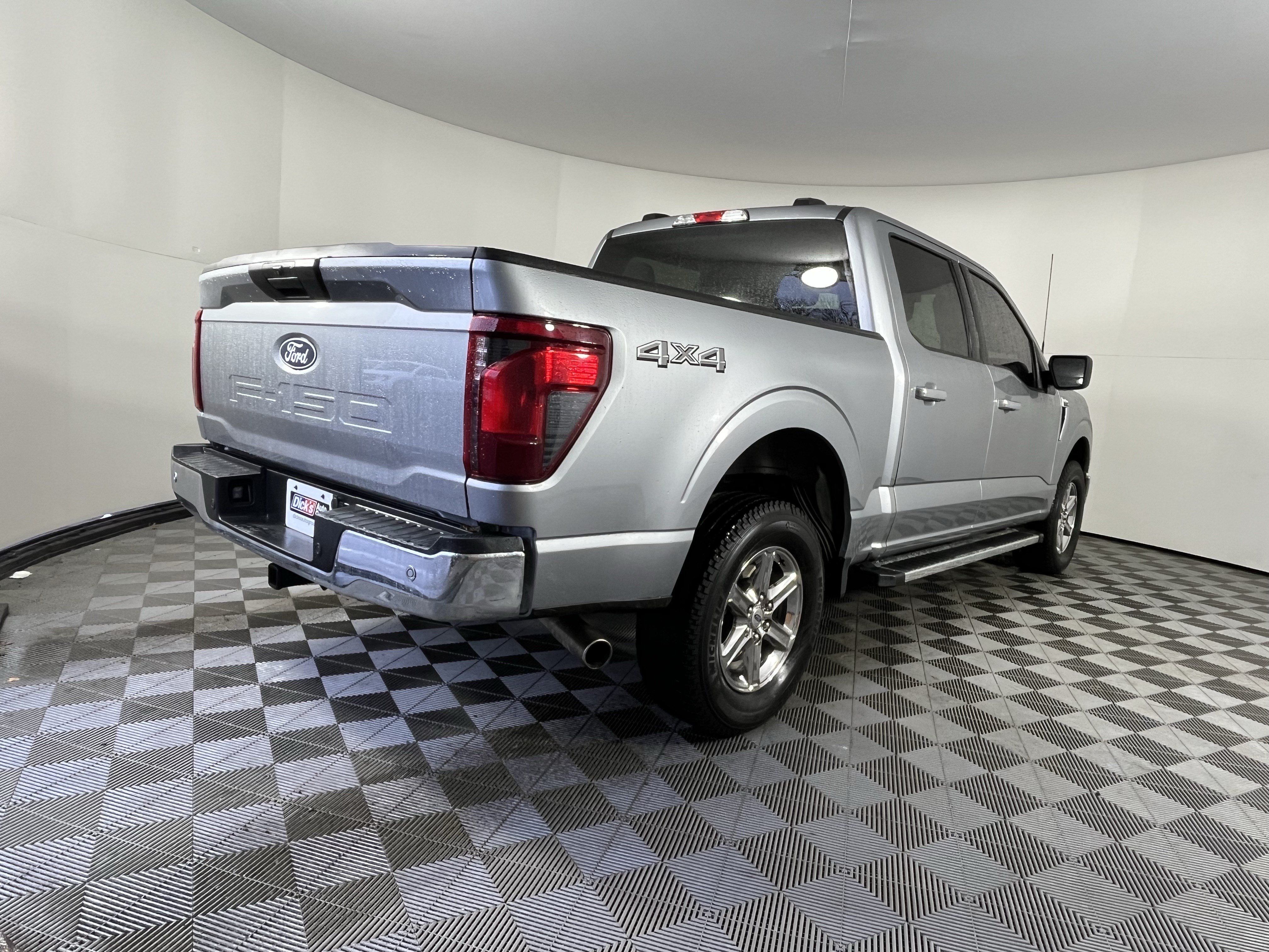 Used 2025 Ford F150 XLT w/ Equipment Group 301A Standard AWD/4WD image 5