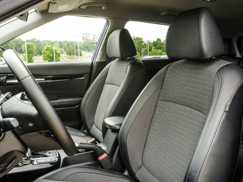 Used 2023 Kia Seltos S w/ Navigation Package AWD/4WD image 35