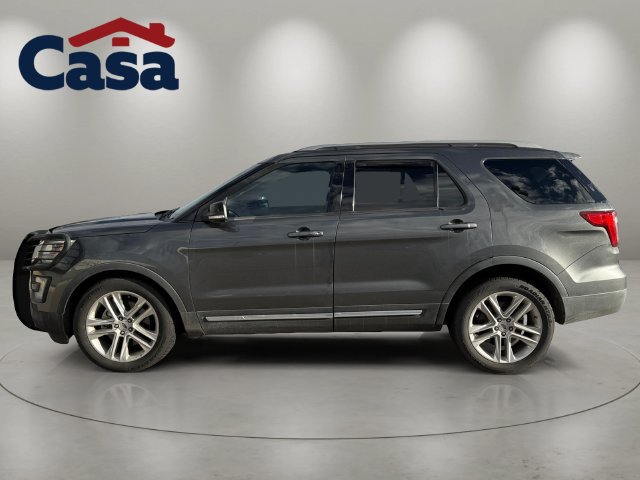 Used 2017 Ford Explorer XLT w/ Equipment Group 201A FWD image 3