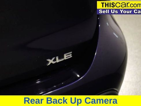 Used 2023 Toyota Highlander XLE image 12