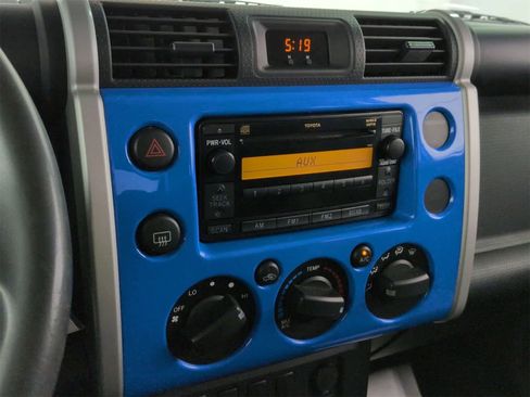 Used 2007 Toyota FJ Cruiser 4WD image 25