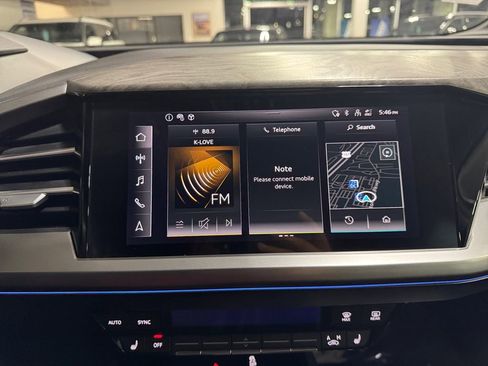 Used 2022 Audi Q4 e-tron Prestige image 19