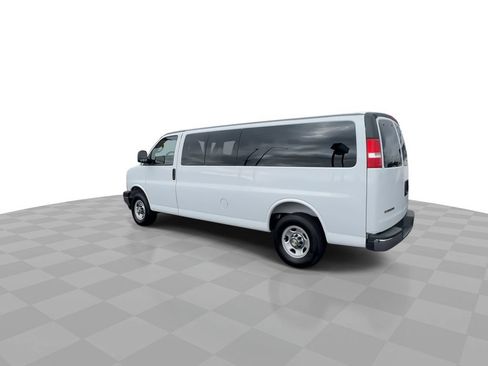 Used 2025 Chevrolet Express 3500 LT w/ LT Preferred Equipment Group RWD image 6
