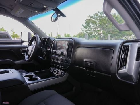 Used 2018 Chevrolet Silverado 1500 LT w/ Texas Edition AWD/4WD image 35