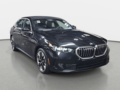 New 2026 BMW 530i xDrive 530i xDrive w/ Premium Package image 2
