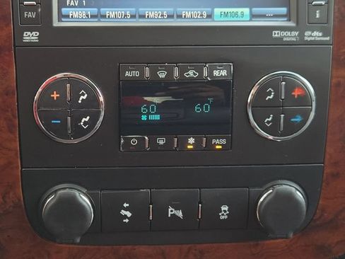 Used 2014 Chevrolet Tahoe LTZ AWD/4WD image 22
