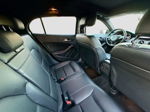 Used 2019 Mercedes-Benz GLA 250 4MATIC image 25