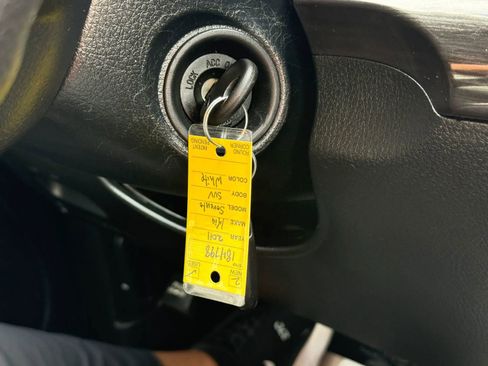 Used 2011 Kia Sorento LX image 27