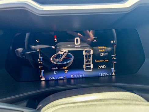 Certified 2023 Chevrolet Colorado Trail Boss w/ Advanced Trailering Package AWD/4WD image 10