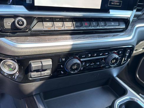 Used 2023 Chevrolet Silverado 1500 LTZ AWD/4WD image 26