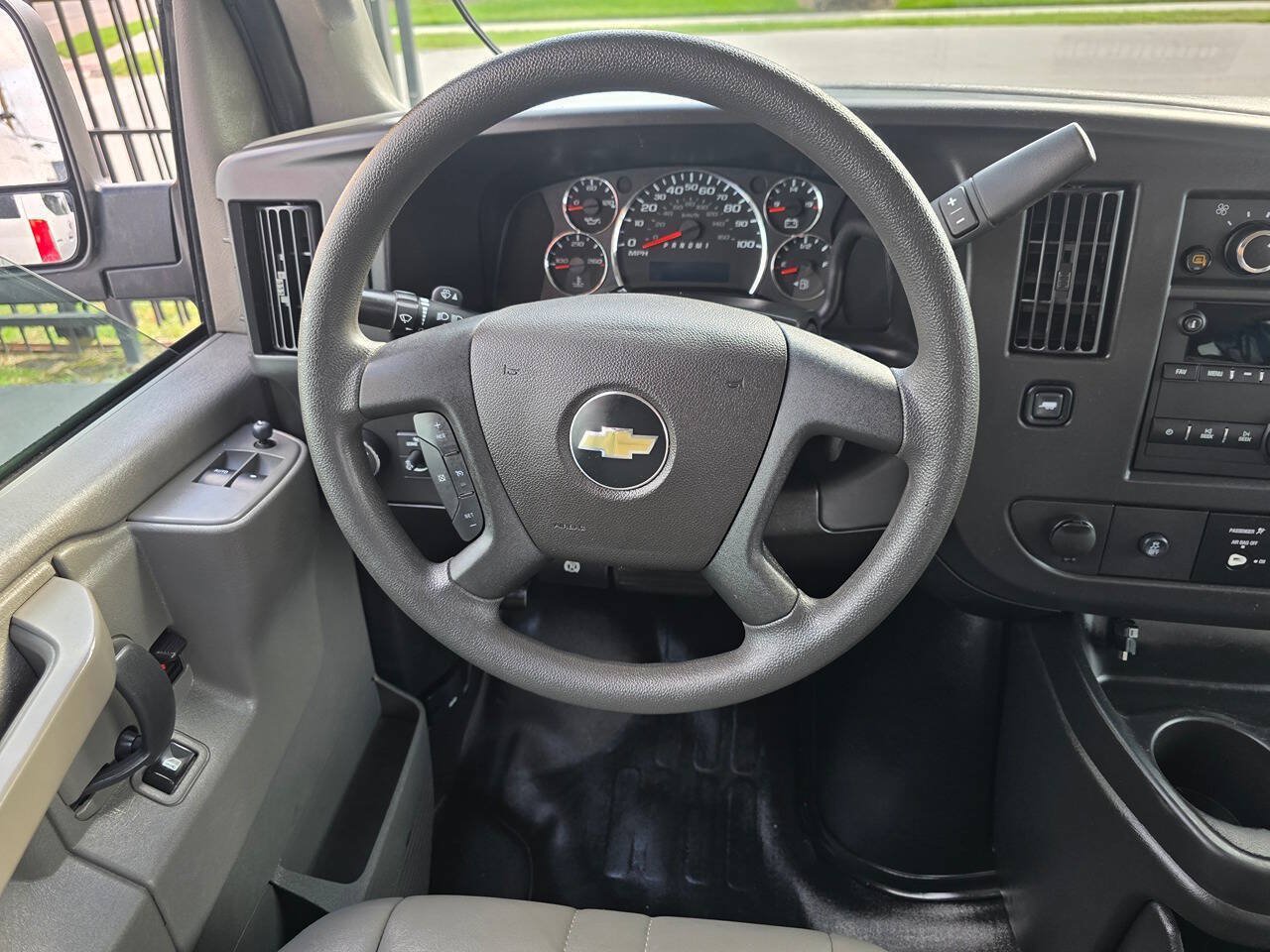 Used 2024 Chevrolet Express 3500 LS RWD image 15