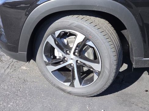 New 2026 Chevrolet Trax RS w/ Sunroof Package image 22