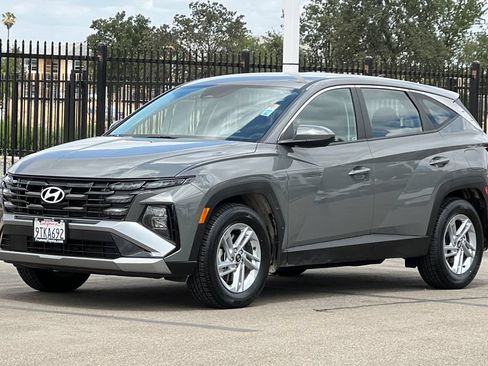 Used 2025 Hyundai Tucson SE FWD image 10