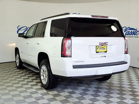 Used 2016 GMC Yukon SLT RWD image 2