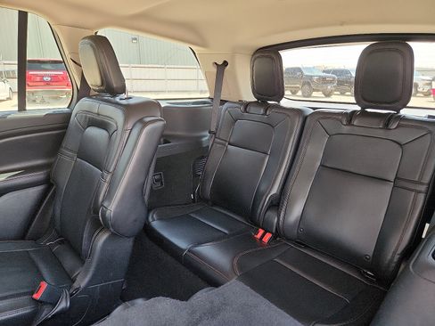 Used 2020 Lincoln Aviator Reserve w/ Equipment Group 202A AWD/4WD image 9