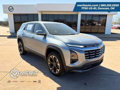 New 2026 Chevrolet Equinox LT w/ Convenience Package II image 1