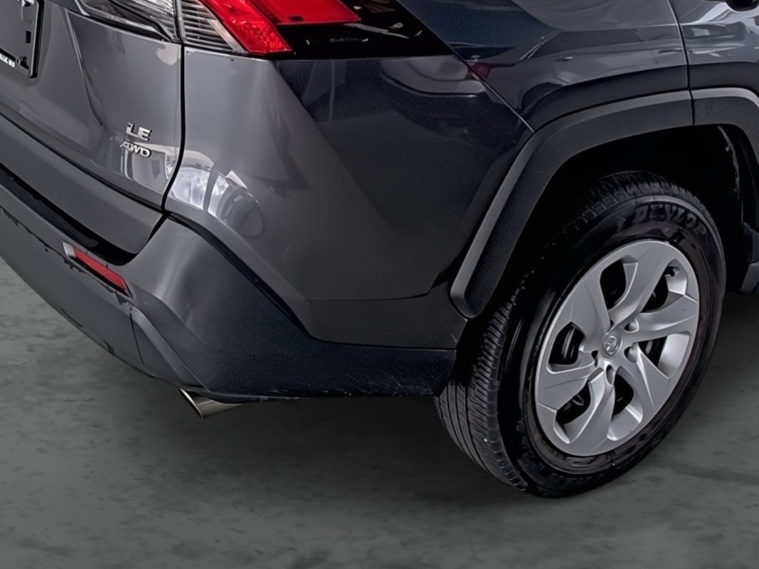 Used 2025 Toyota RAV4 LE AWD/4WD image 13