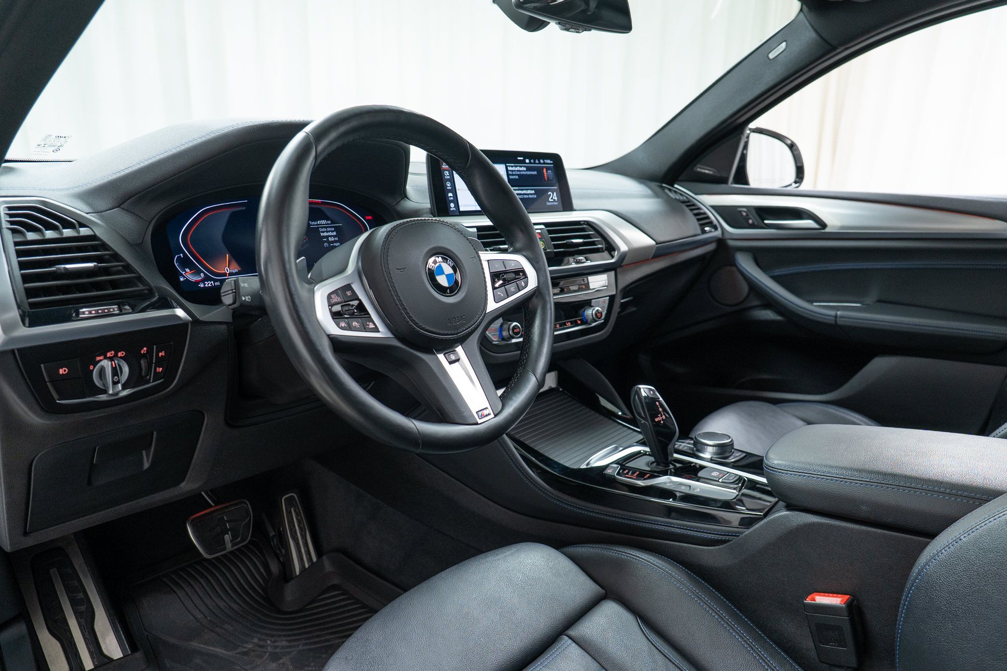 Used 2021 BMW X4 xDrive30i AWD/4WD image 12
