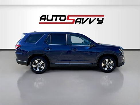 Used 2024 Honda Pilot EX-L image 8
