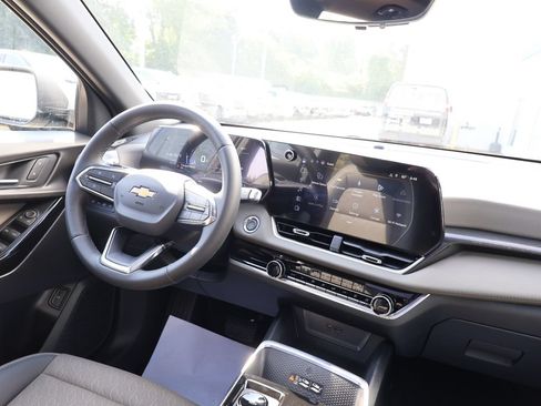 New 2027 Chevrolet Equinox LT w/ Convenience Package II AWD/4WD image 28