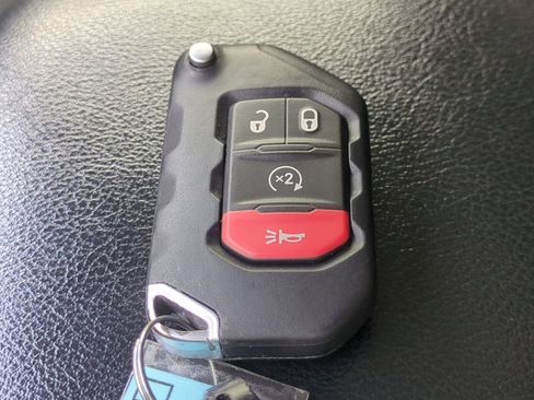 Used 2023 Jeep Wrangler Sport S image 32