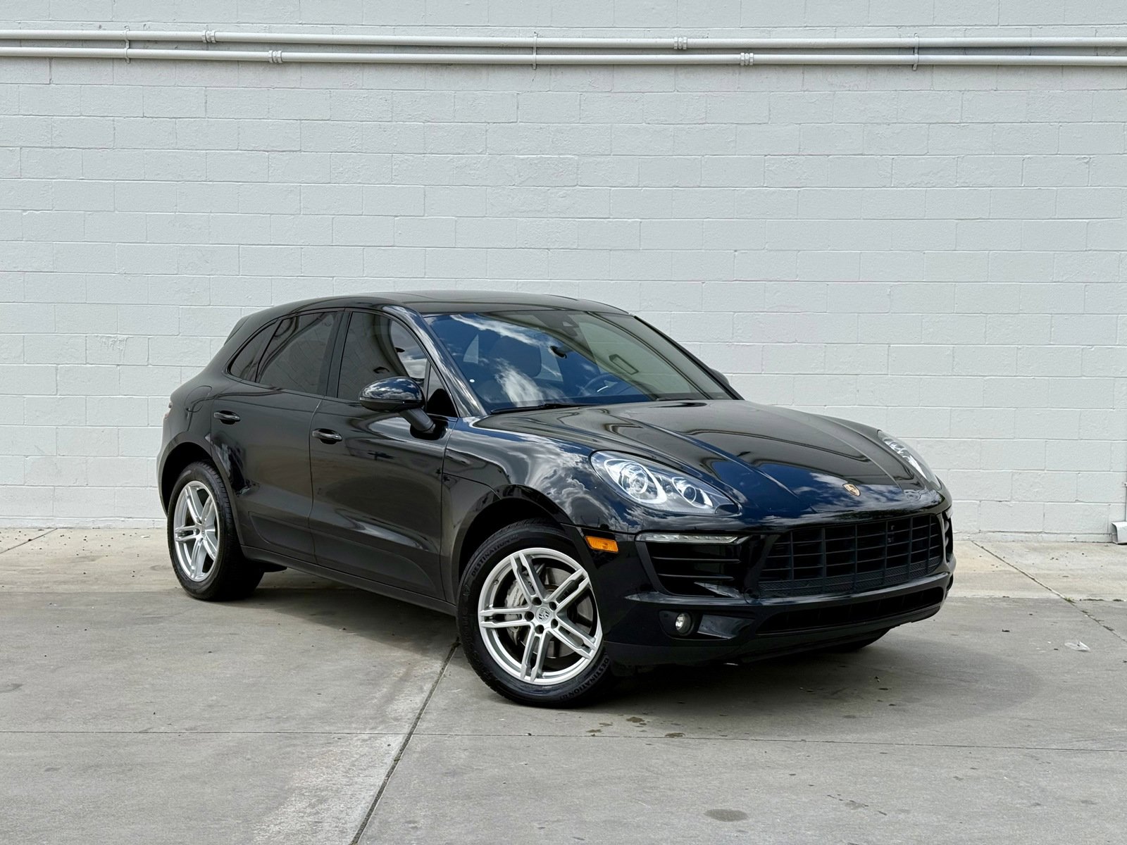 Used 2018 Porsche Macan S AWD/4WD image 1