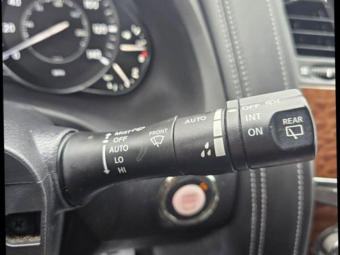 Used 2020 Nissan Armada SL w/ Premium Package image 19