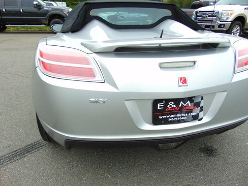 Used 2008 Saturn Sky w/ Premium Trim Package RWD image 24
