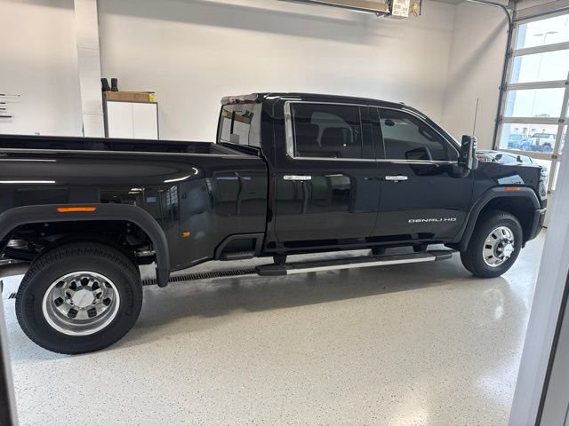 Used 2025 GMC Sierra 3500 Denali AWD/4WD image 10
