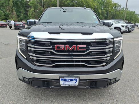 Used 2022 GMC Sierra 1500 SLT w/ SLT Convenience Package AWD/4WD image 9