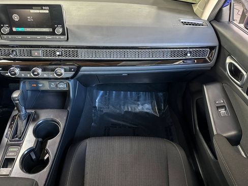 Certified 2023 Honda Civic EX image 29