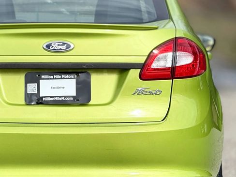 Used 2012 Ford Fiesta SE image 13