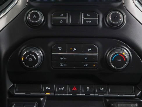 Used 2022 Chevrolet Silverado 2500 LT AWD/4WD image 20
