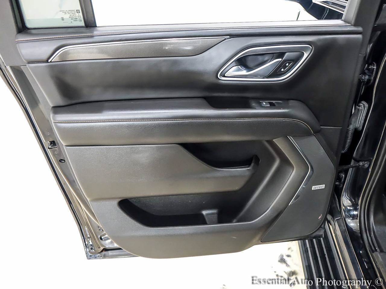 Used 2021 GMC Yukon XL AT4 w/ AT4 Premium Plus Package AWD/4WD image 29