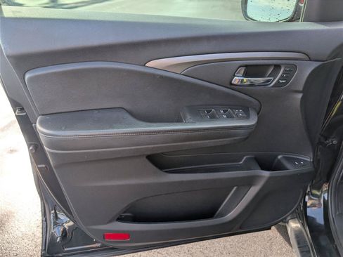 Used 2021 Honda Pilot Special Edition image 14