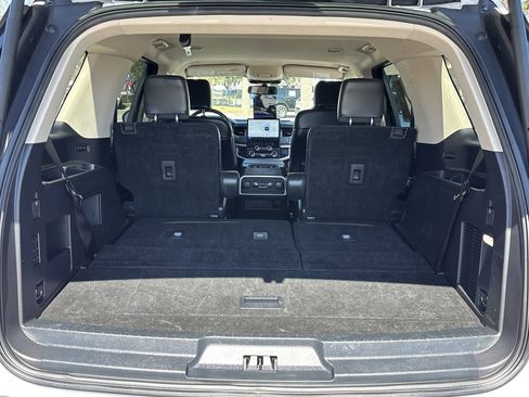Certified 2024 Ford Expedition XLT image 8