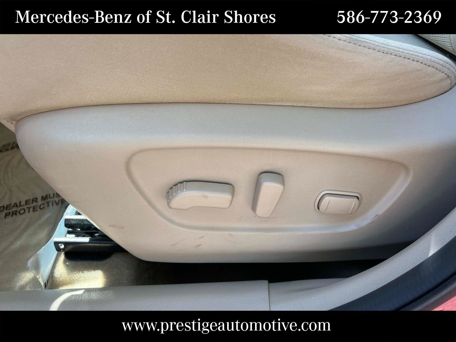 Used 2015 Nissan Rogue SV FWD image 20