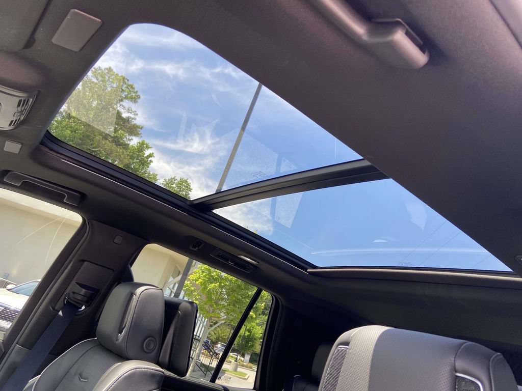 Certified 2025 Cadillac Escalade Sport AWD/4WD image 21