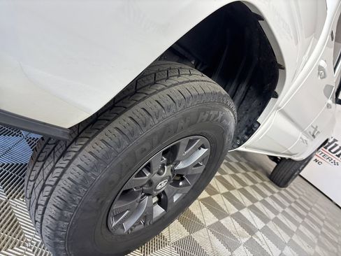 Used 2020 Toyota Tacoma SR image 33