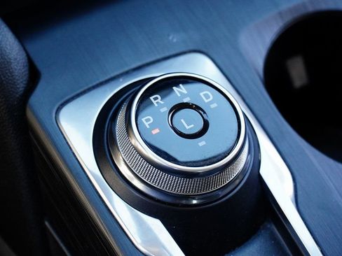 Used 2023 Ford Escape SE image 16