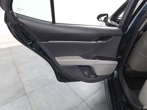 Used 2021 Toyota Camry SE image 20