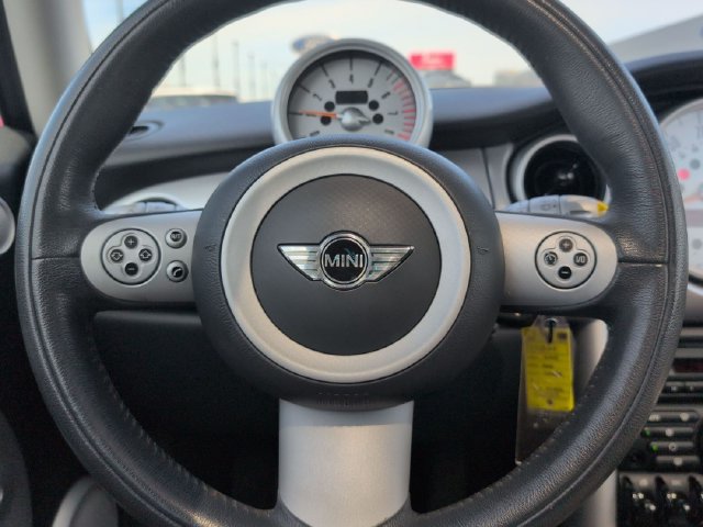 Used 2005 MINI Cooper Hardtop FWD image 18
