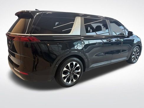 Certified 2022 Kia Carnival EX image 7
