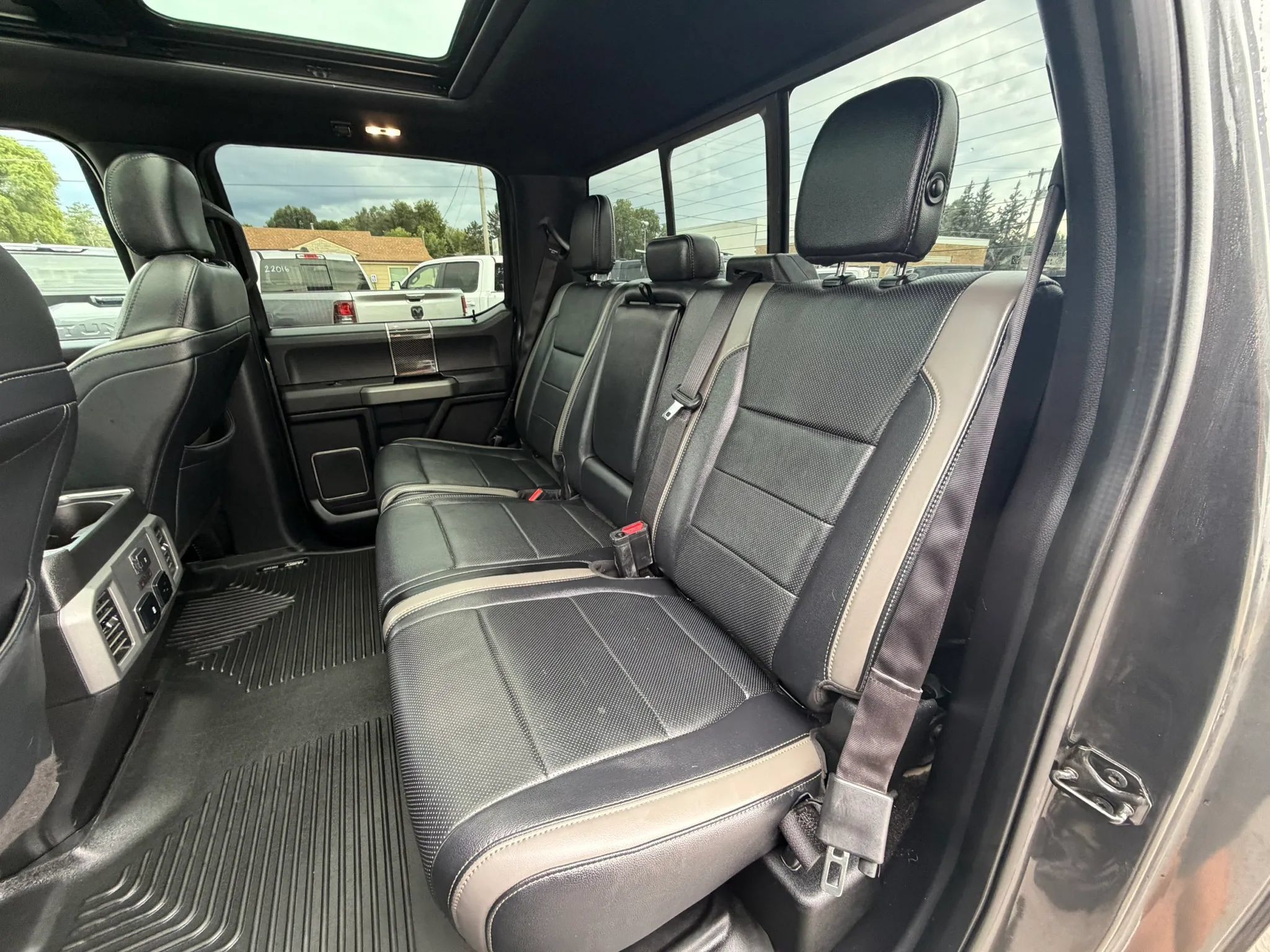 Used 2018 Ford F150 Raptor w/ Equipment Group 802A Luxury AWD/4WD image 21