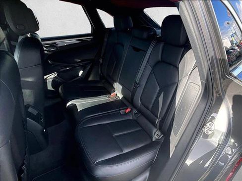 Used 2015 Porsche Macan S AWD/4WD image 28