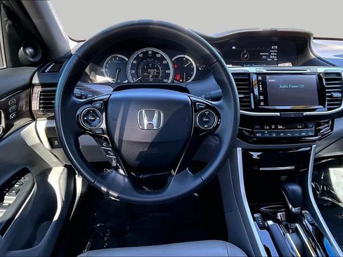 Used 2017 Honda Accord EX-L image 5