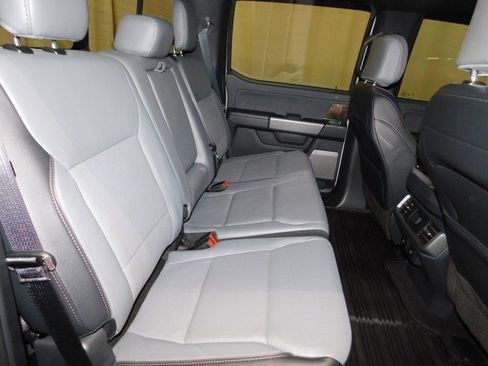 Used 2023 Ford F150 Lightning Lariat image 19