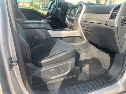 Used 2019 Ford F250 Lariat w/ Lariat Ultimate Package image 15