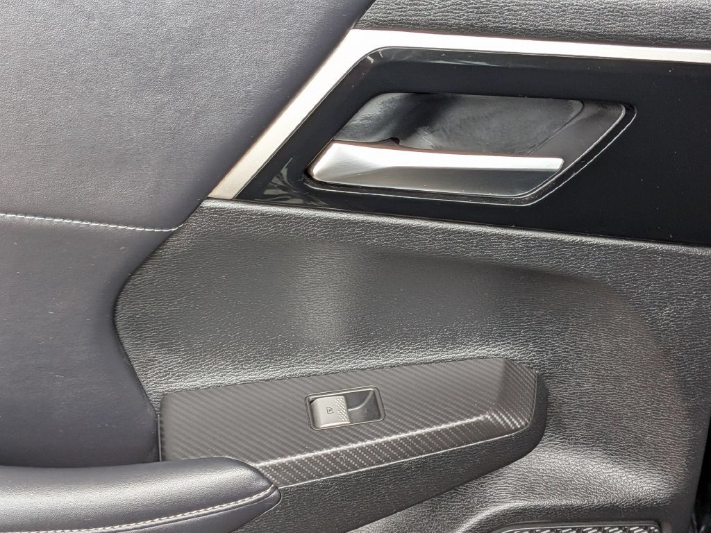 Used 2025 Mitsubishi Outlander SE AWD/4WD image 26