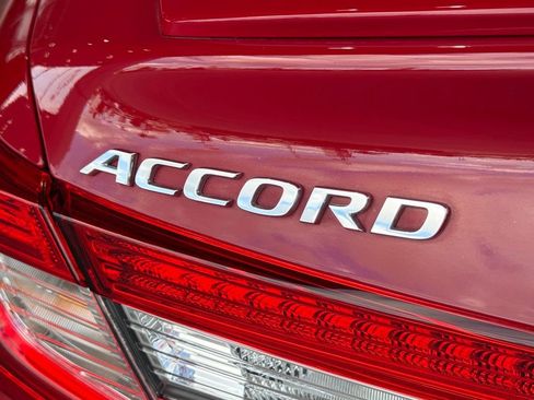 Used 2020 Honda Accord Sport image 12